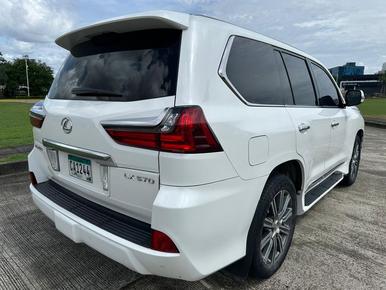 2016 LEXUS  LX 570