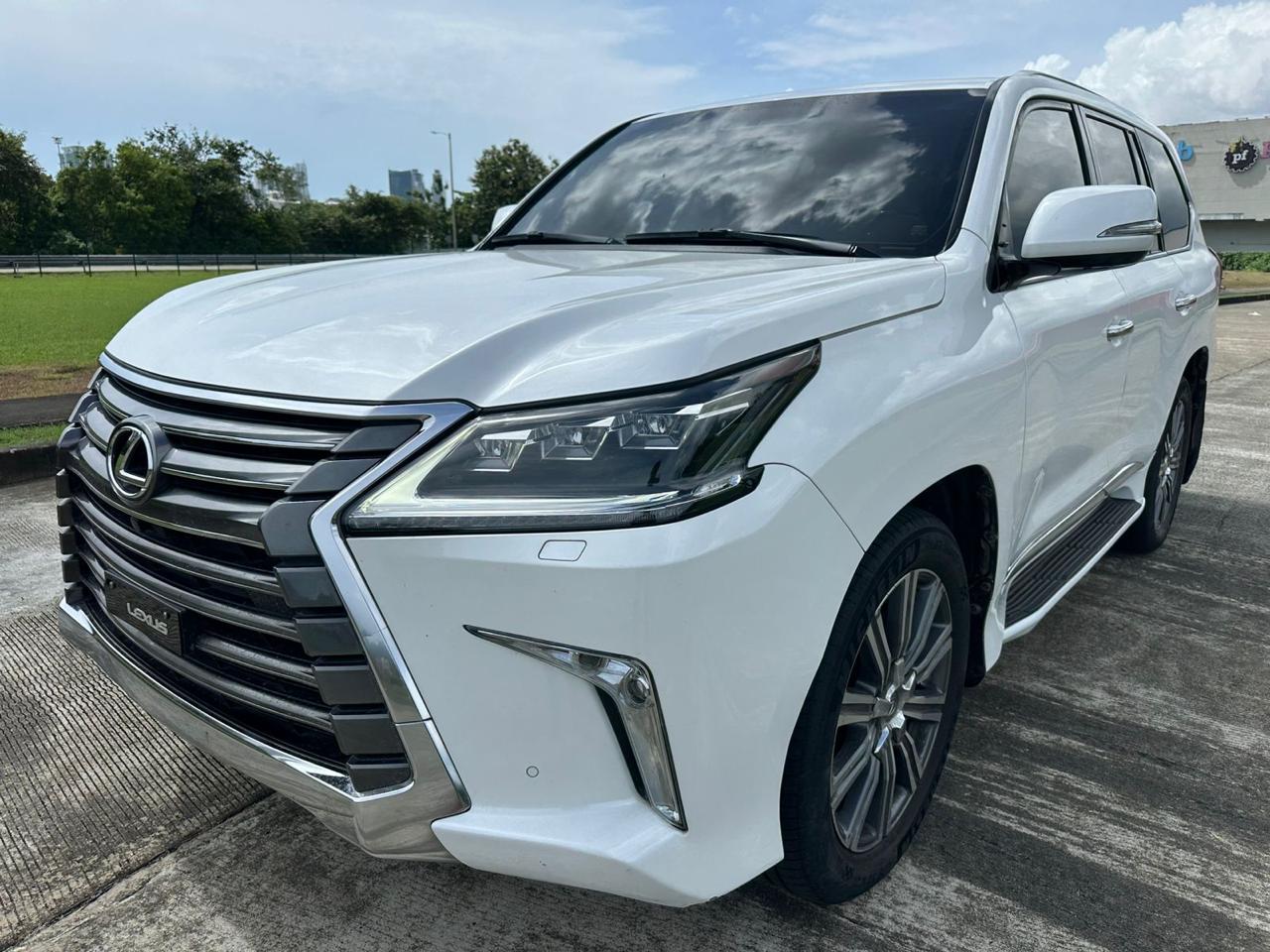 2016 LEXUS  LX 570