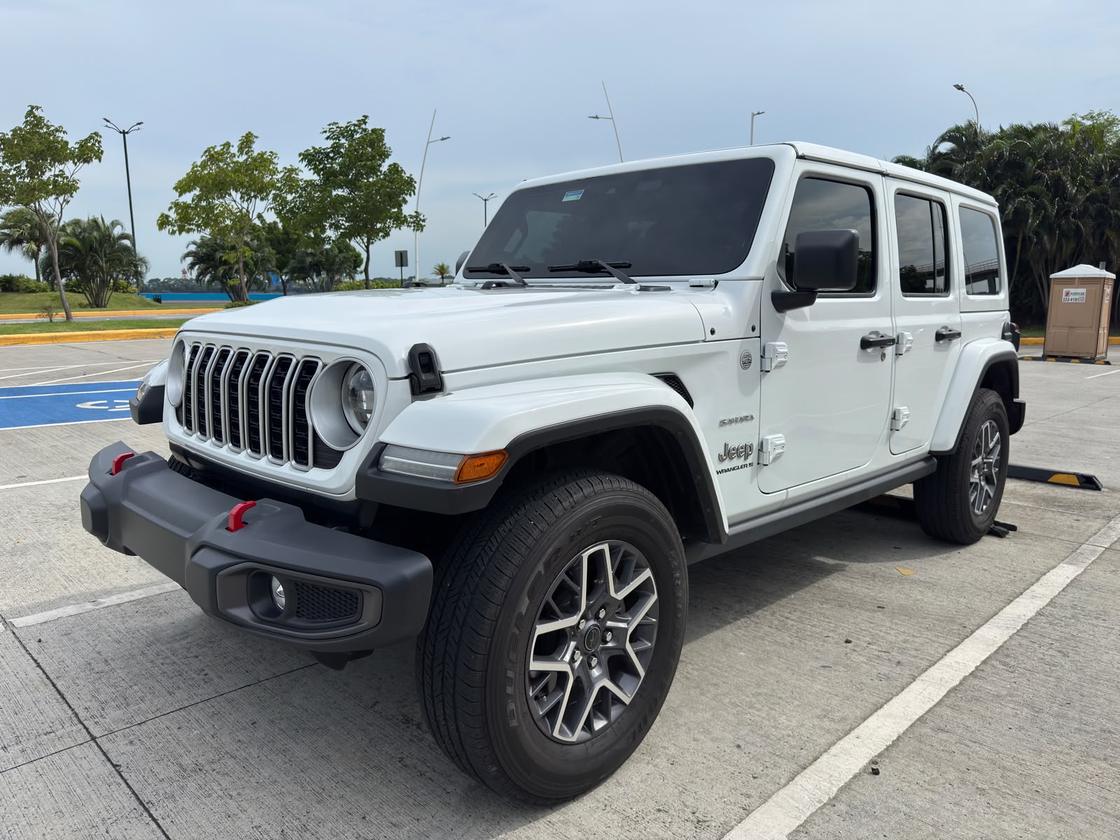 2024 JEEP  WRANGLER SAHARA