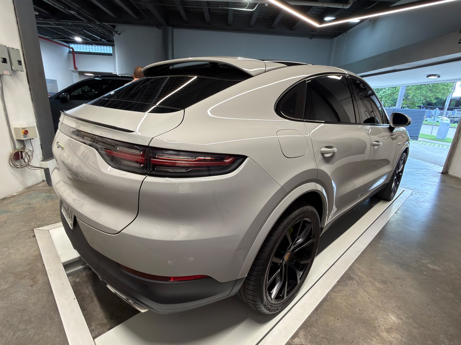 2022 PORSCHE CAYENNE E- HYBRID