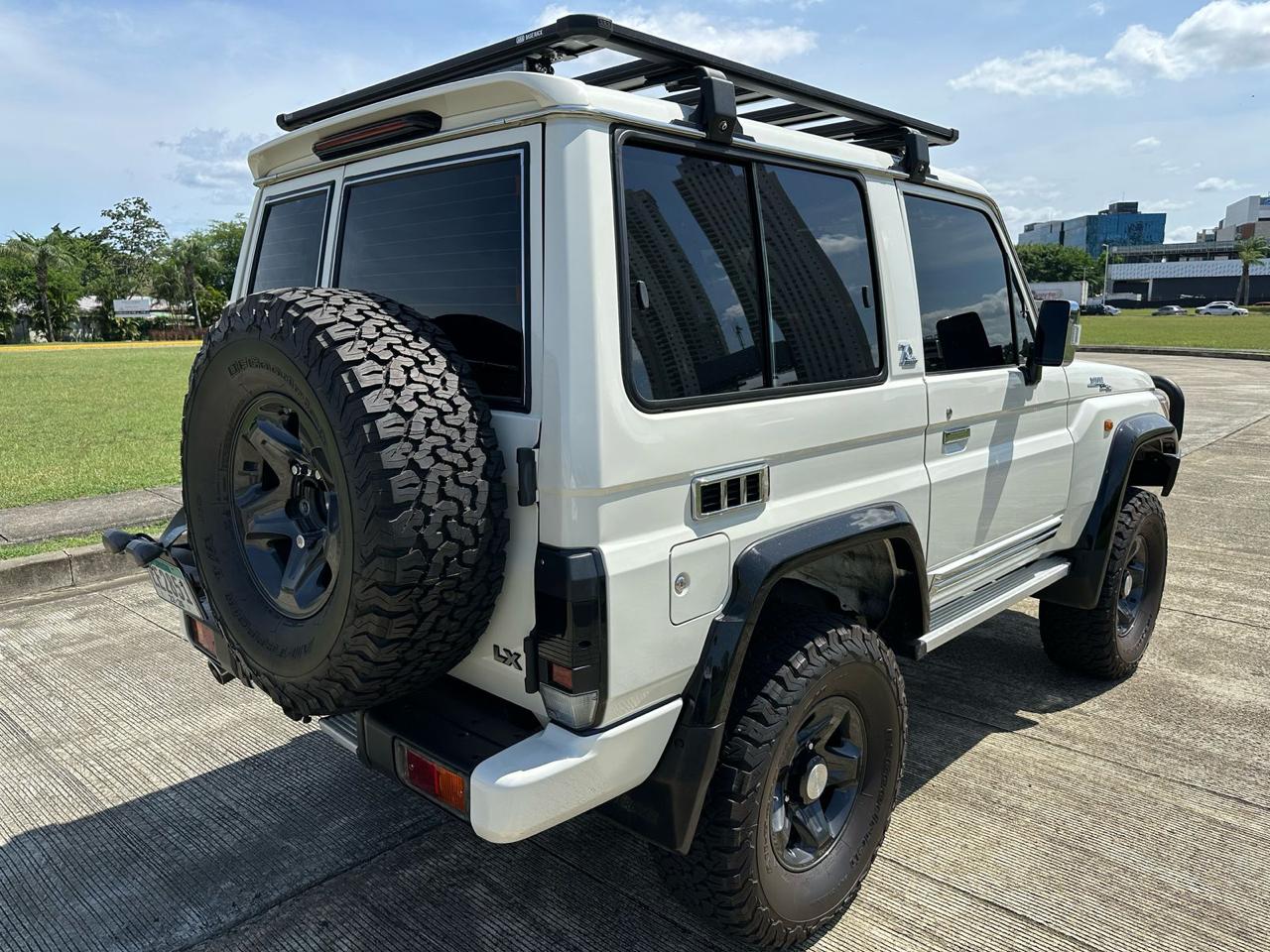 2022 TOYOTA  LAND CRUISER 71 VERSION ANIVERSARIO