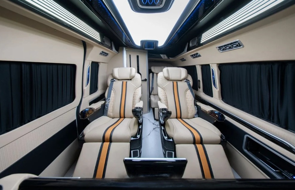 2025 TOYOTA  Hiace GL Luxury  Executive