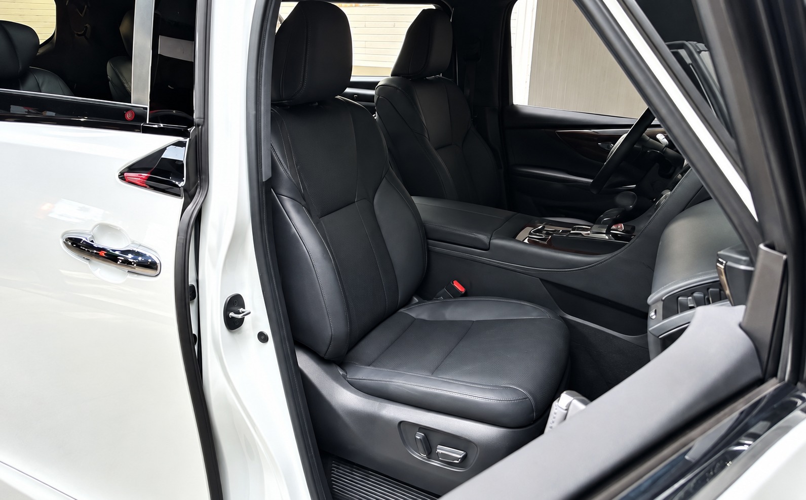 2025 TOYOTA  ALPHARD EXECUTIVE