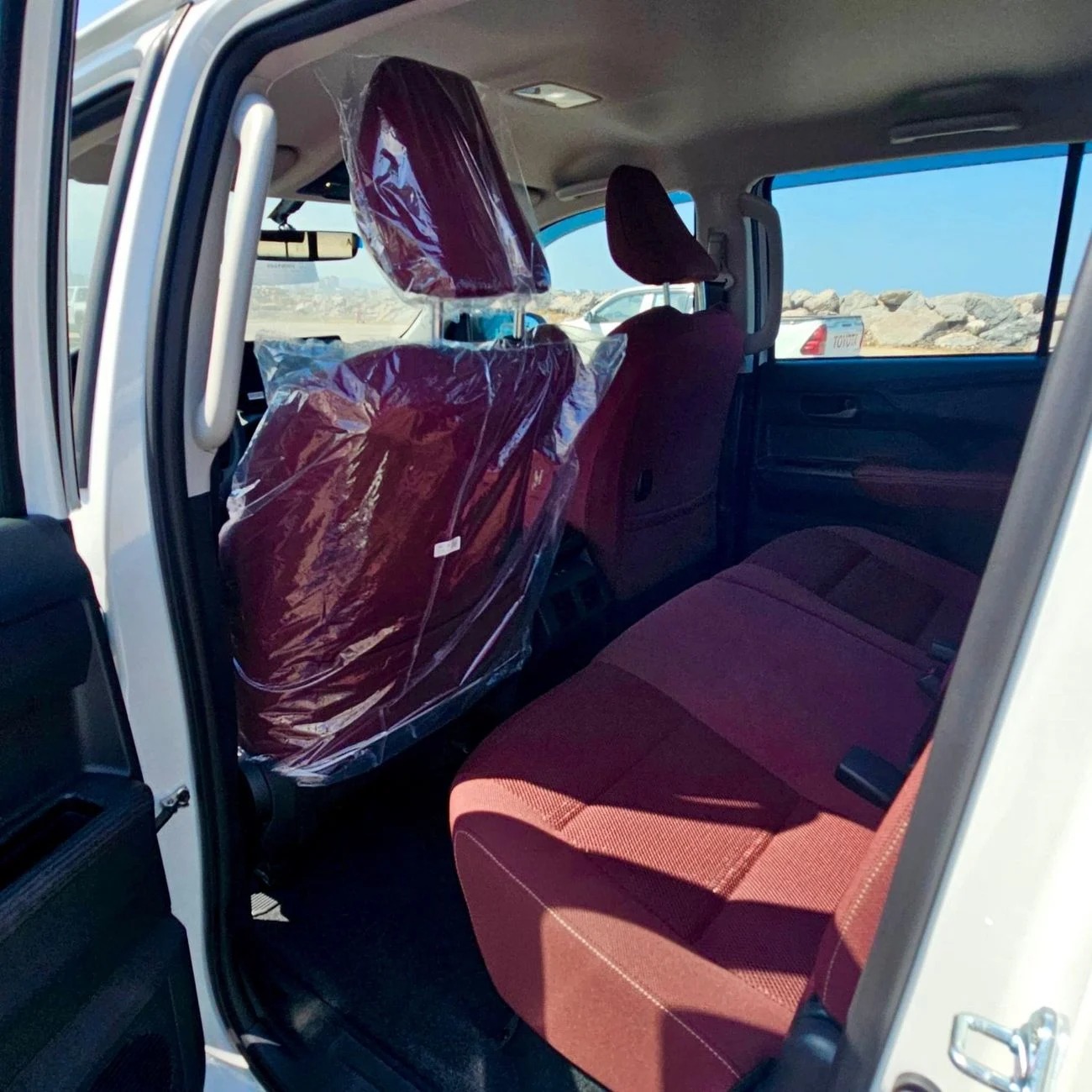 2027 TOYOTA  HILUX TRAIL HUNTER