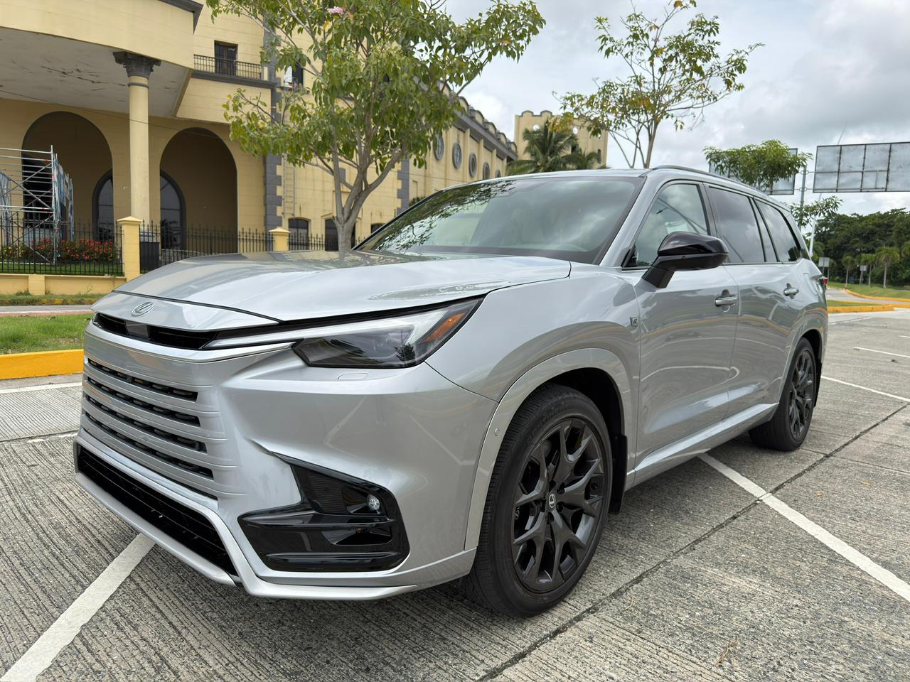 2026  LEXUS TX500 F SPORT