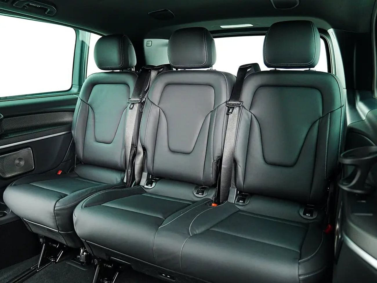 2026 MERCEDES BENZ  V300 AVANTGARDE