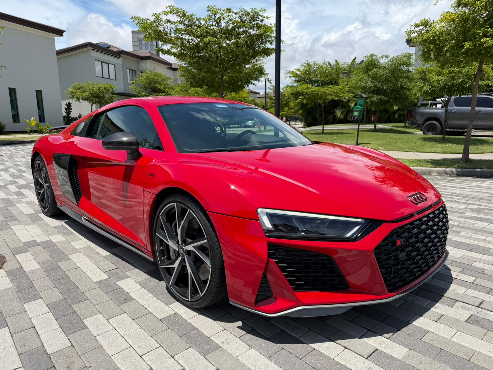 2025 AUDI  R8 V10 PLUS