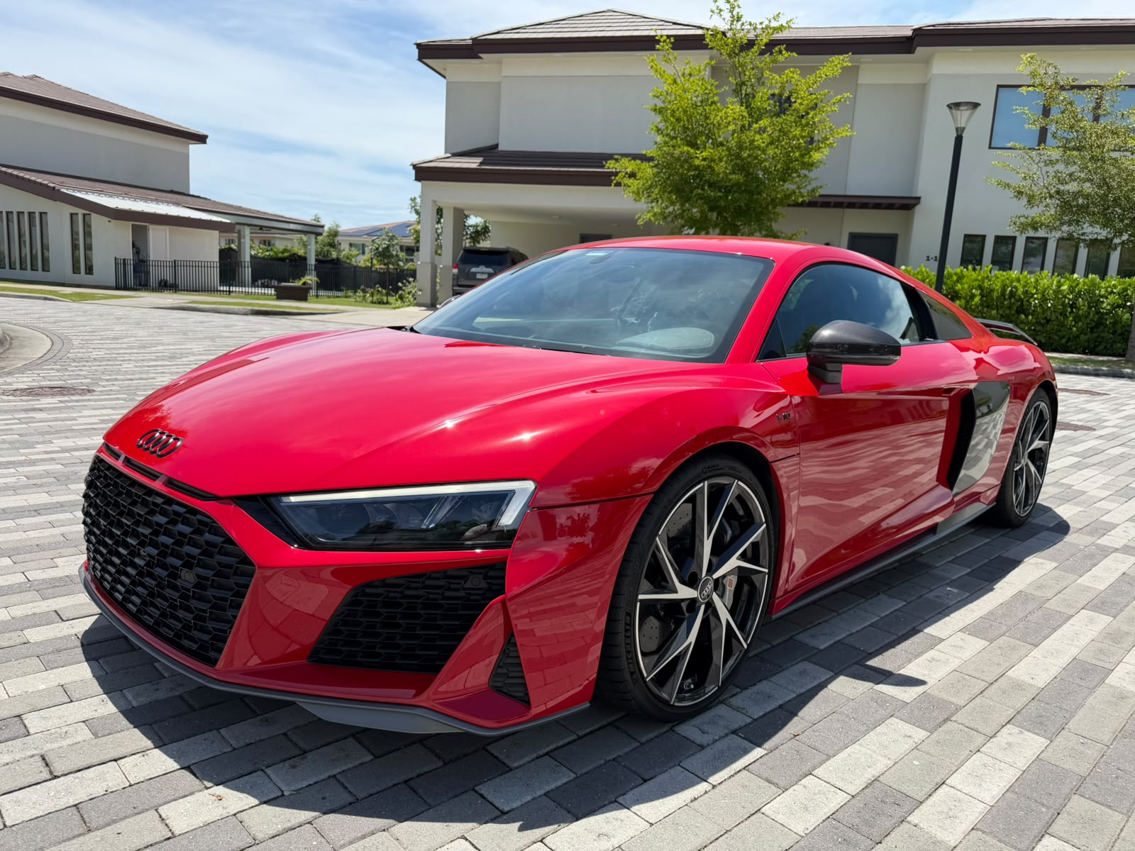 2025 AUDI  R8 V10 PLUS
