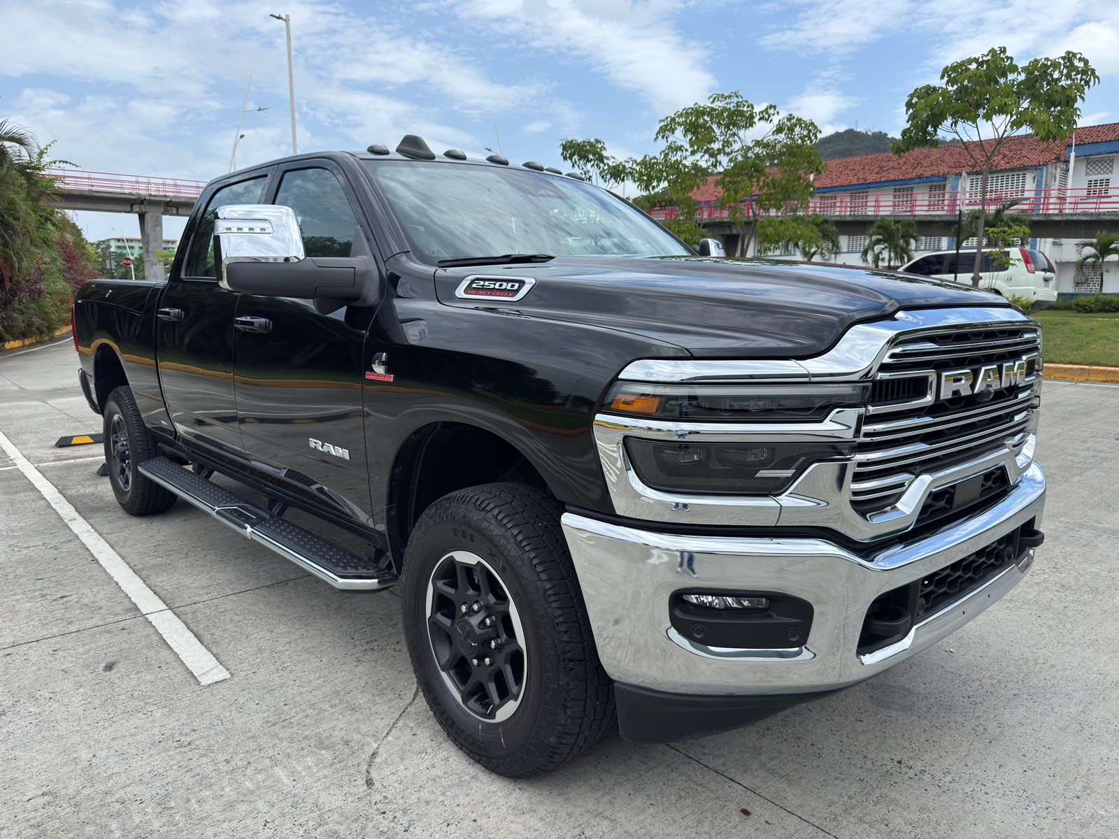 2025 RAM  2500 LARAMIE CUMMINS