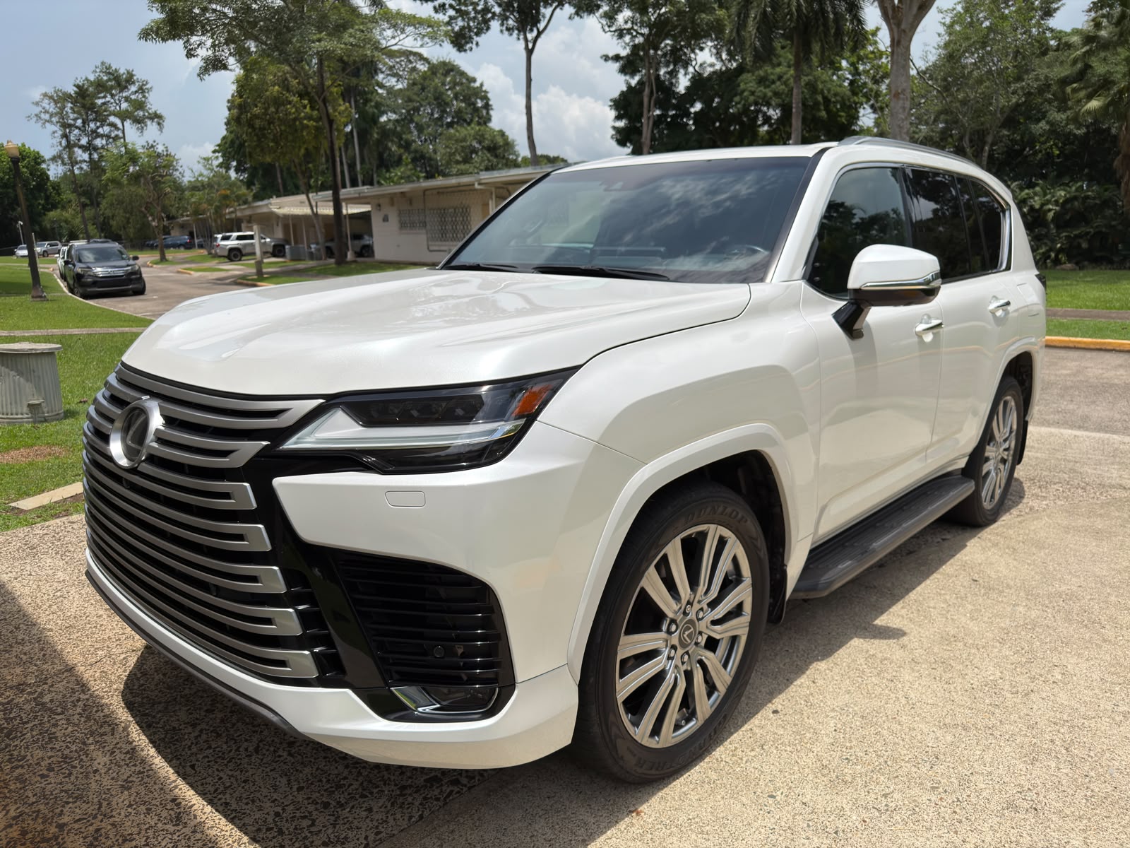 2023 LEXUS  LX600 ULTRA LUXURY