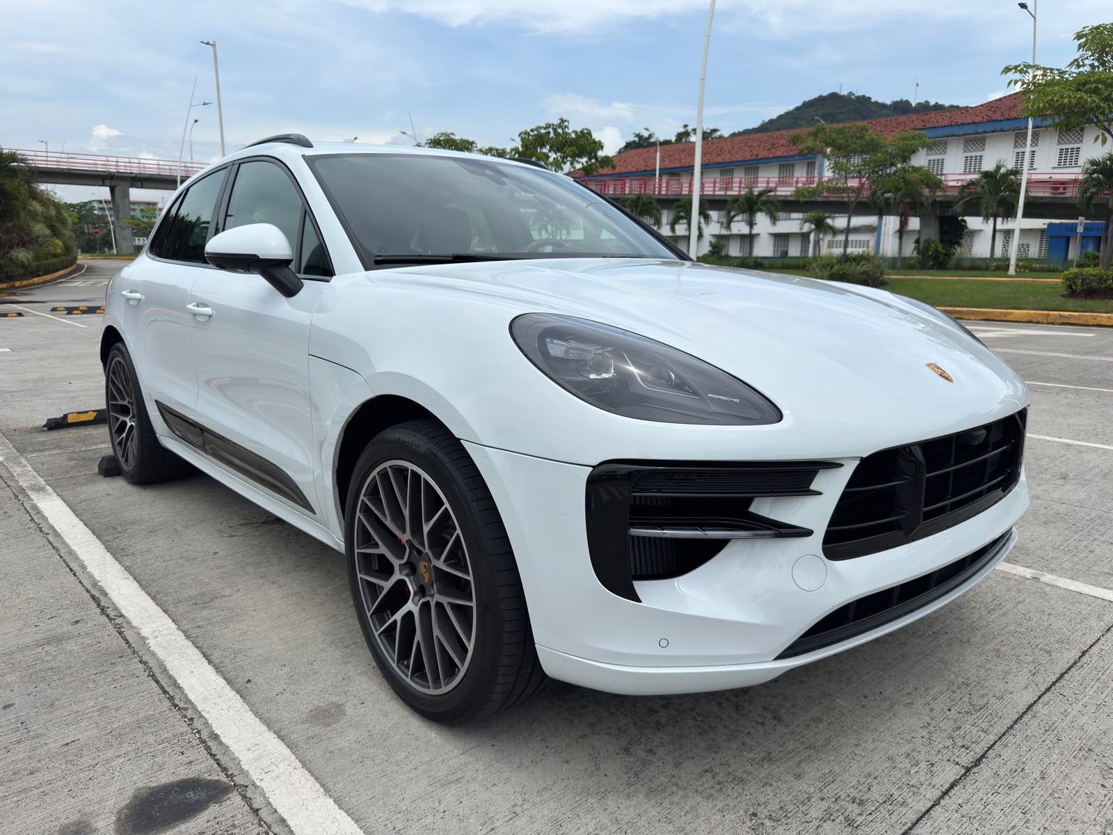 2020 PORSCHE  MACAN GTS